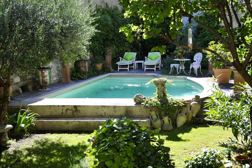 Bed and Breakfast Les Saisons à Villeneuve-lès-Avignon Extérieur photo